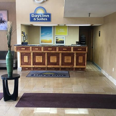 Days Inn & Suites By Wyndham Red Rock-Gallup Exterior foto