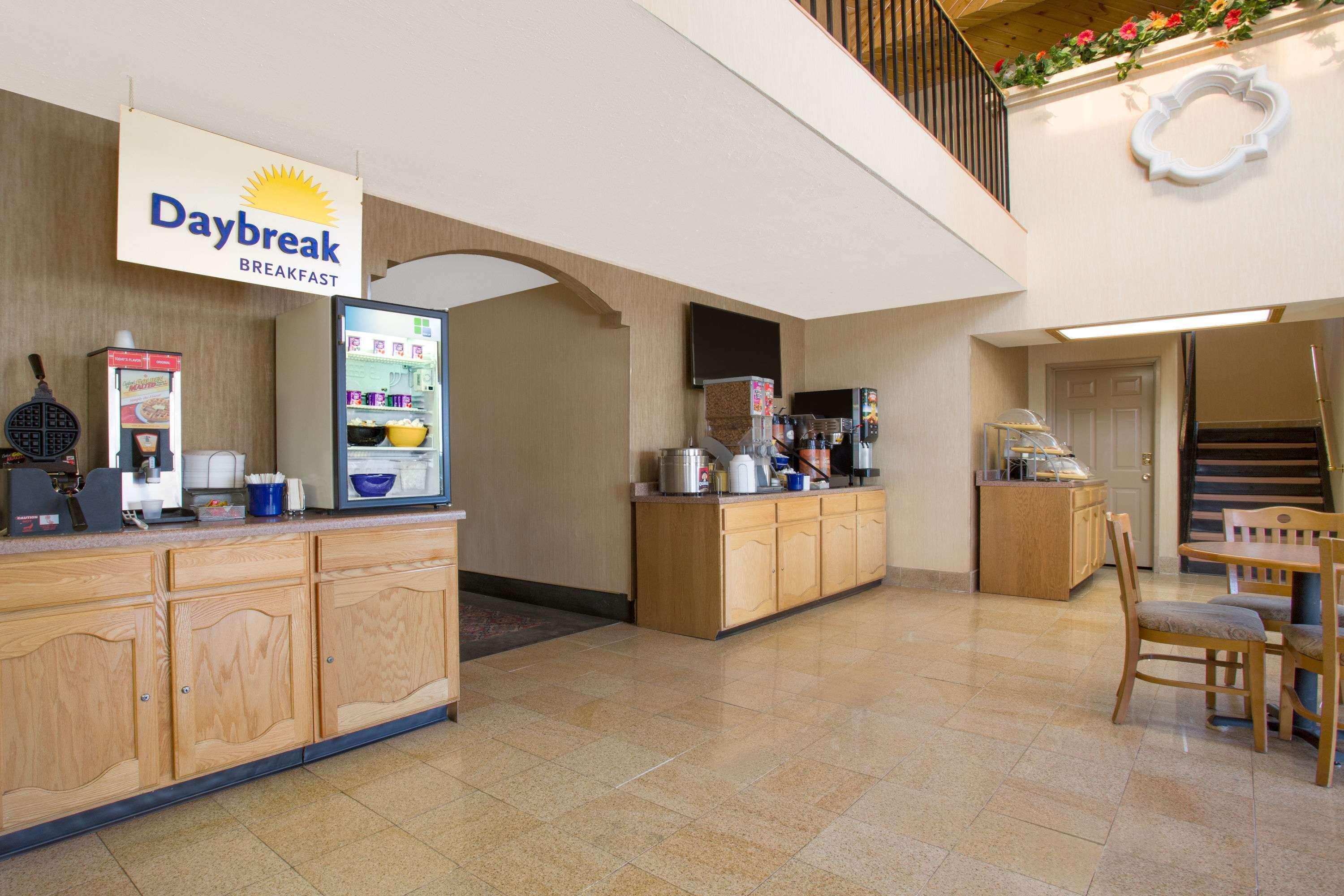 Days Inn & Suites By Wyndham Red Rock-Gallup Exterior foto